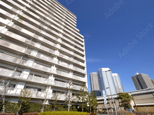 Fototapeta 新川崎駅周辺の大型マンション街　神奈川県