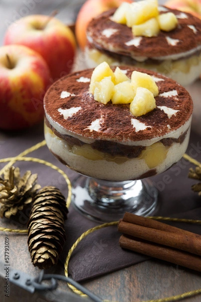 Obraz Bratapfel-Zimt-Tiramisu