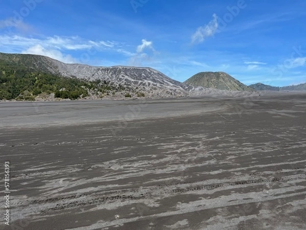Obraz landscape with snow and clouds