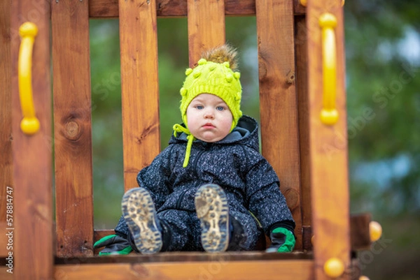 Obraz The little girl is on the playground