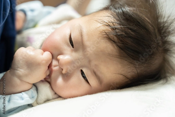 Fototapeta かわいい日本人の赤ちゃん