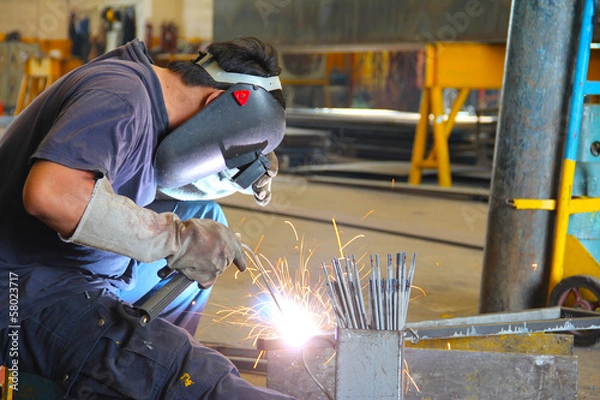 Fototapeta sparking worker side view