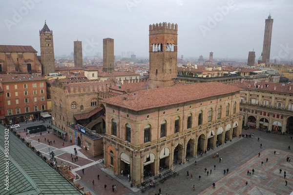 Obraz Bologna, Italy - 16 Nov, 2022: Cityscape views over the towers and rooftops of Bologna