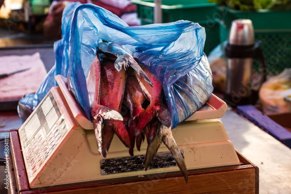 Fototapeta Weighing fish