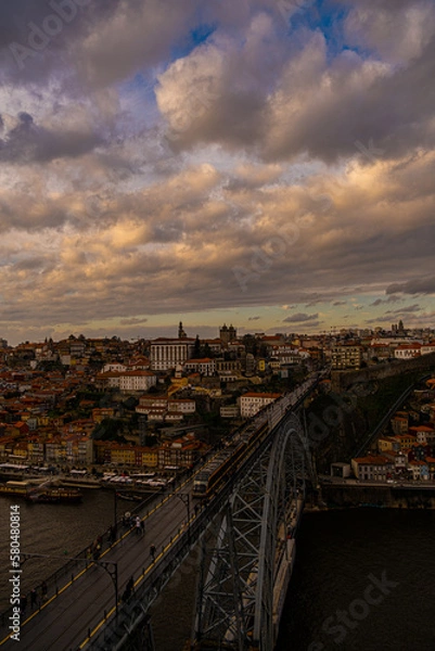 Fototapeta Sunset Splendor: Captivating View of the Dom Luís Bridge in Porto, Portugal