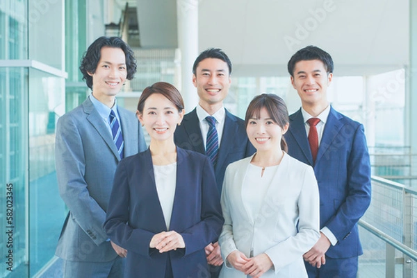 Obraz 整列するビジネスマン　日本人　チーム