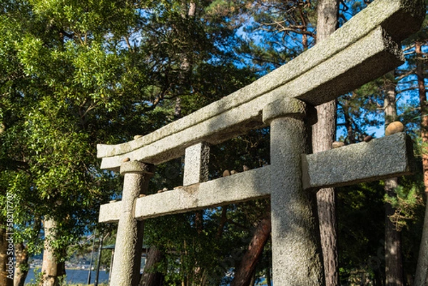 Fototapeta 日本　京都府宮津市の丹後天橋立大江山国定公園にある天橋立神社の第一鳥居