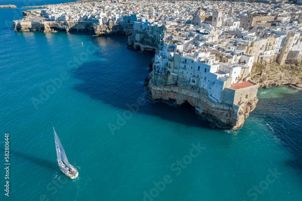 Obraz Vista panoramica aerea di Polignano a mare, puglia