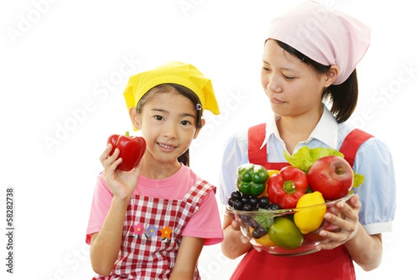 Fototapeta 料理を楽しむ女の子