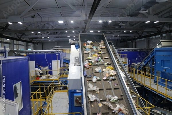 Obraz conveyors with waste at the plant for their processing