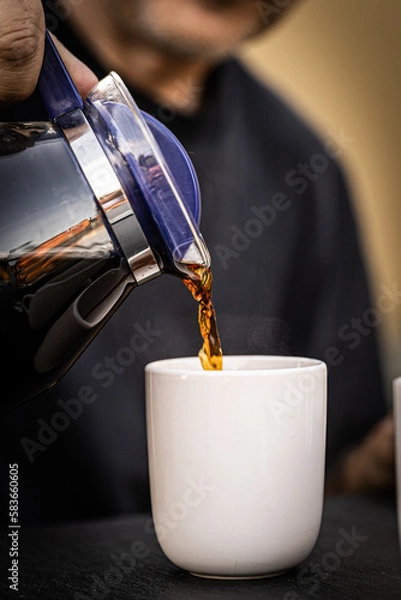 Fototapeta Filterkaffe in Kaffekanne aus Glas