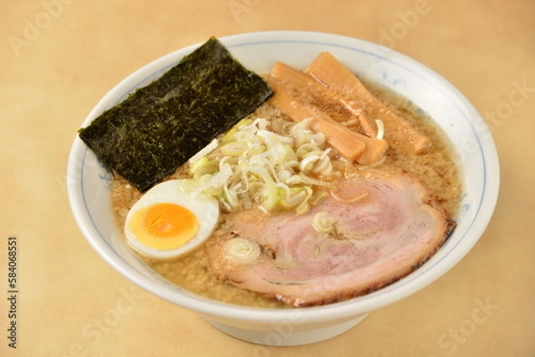Fototapeta 醤油チャーシュー麺