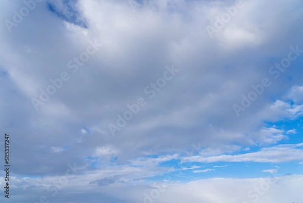 Fototapeta evening sky with clouds and rays of the sun, background
