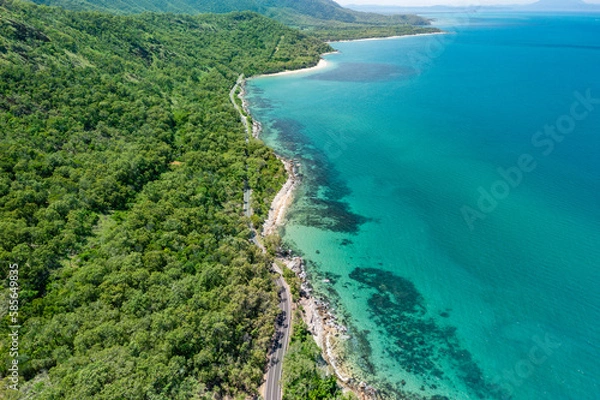 Obraz The amazing Captain Cook Highway where the rainforest meets the reef