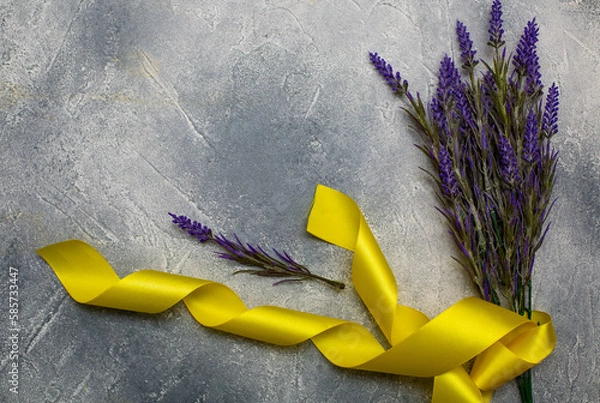 Fototapeta Easter decoration with eggs and lavender .