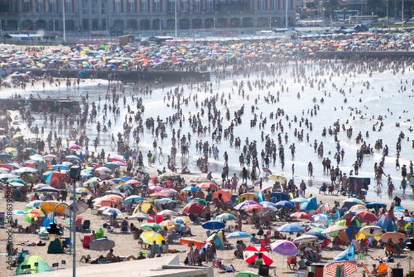 Obraz Playa con mar en vacaciones de verano