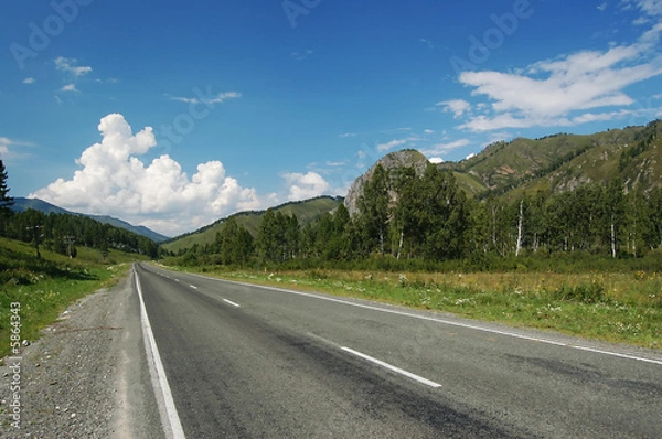 Fototapeta empty mountain road