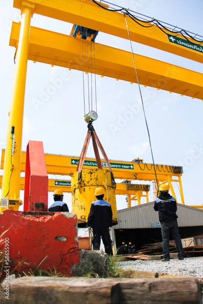 Fototapeta load test team work