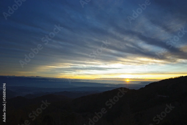 Fototapeta 美ヶ原高原の夜明け