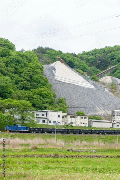 Fototapeta 鉱山と貨物列車
