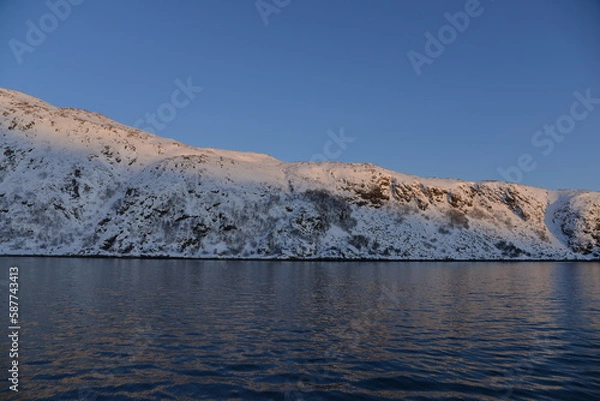 Obraz Mountains in the northern part of Norway, at the outlet to the ocean. Incredible sunset