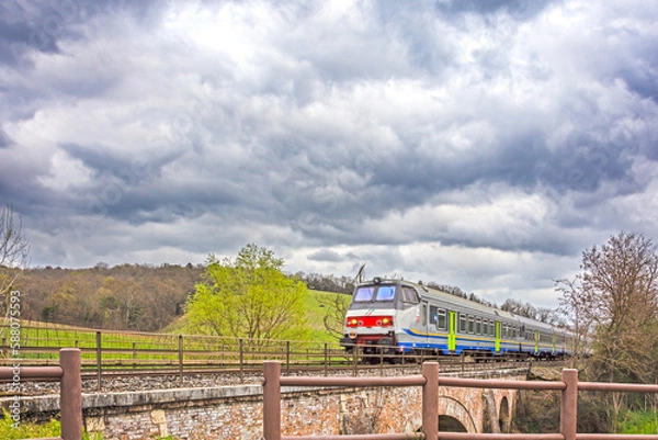 Obraz treno tra le nuvole ... !
