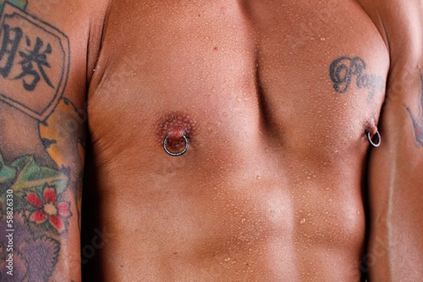 Fototapeta Mann mit Wassertropfen