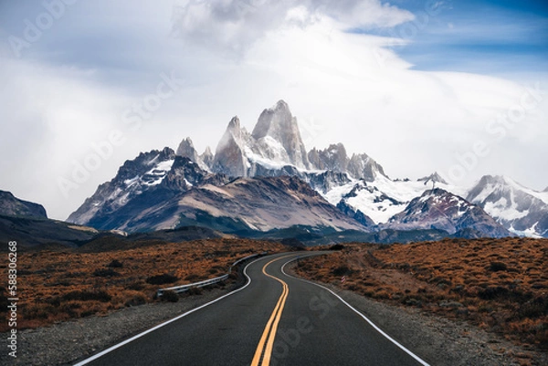 Fototapeta Monte Mount fitz roy, in El Chalten, Argentina, seen from the road. snow covered peaks of Mt. Fitzroy, Argentina.
