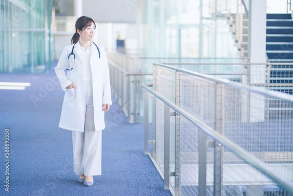 Obraz 病院　医者　日本人女性　ポートレート