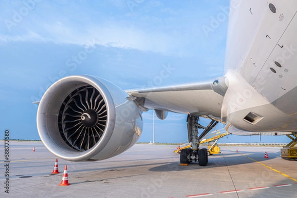 Obraz Flugzeugtriebwerk mit Tragfläche 