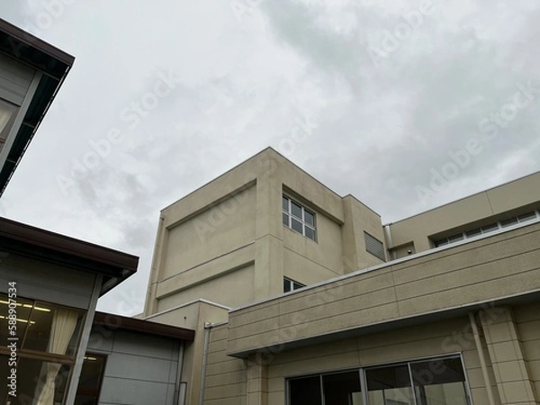 Obraz 220404九小校舎

学校
曇り
校舎