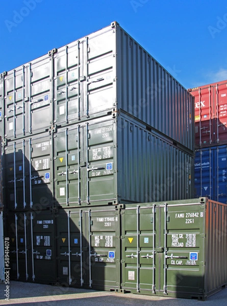Obraz containers