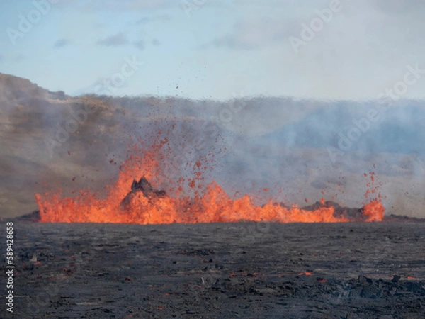 Fototapeta Volcano eruption  in Mt. Fagradalsfjall August 2022
