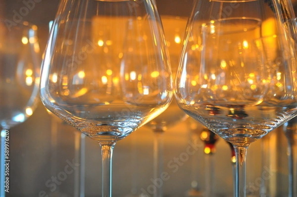 Obraz glasses on the table