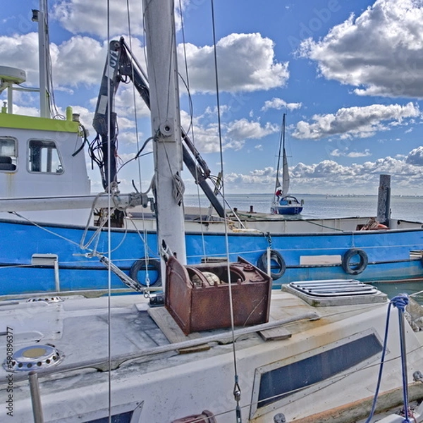 Fototapeta ship in the harbor