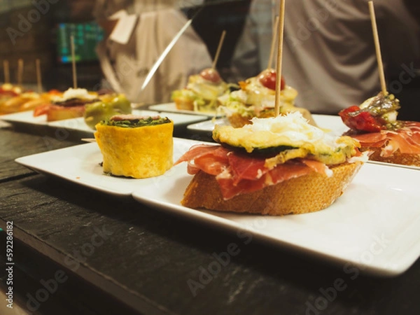 Fototapeta スペイン　ディナーのピンチョス