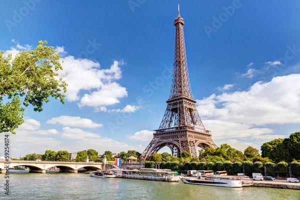 Obraz Eiffel Tower w Paryżu, Francja. Panorama z Sekt River latem.