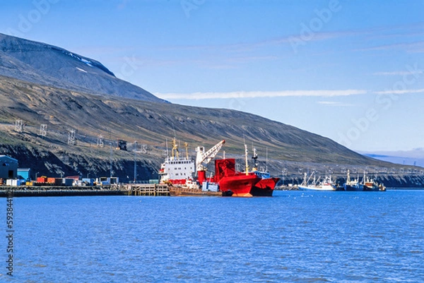 Fototapeta Harbor with ships at Longyearbyen on Spitsbergen