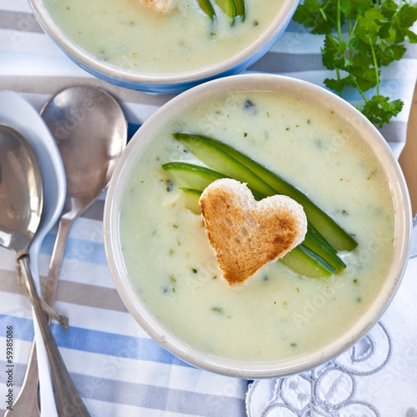 Obraz Cremige Gemuesesuppe mit Gurke