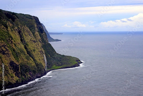 Obraz Waipi'o Valley's Cliff and Waterfall, Big Island, Hawaii