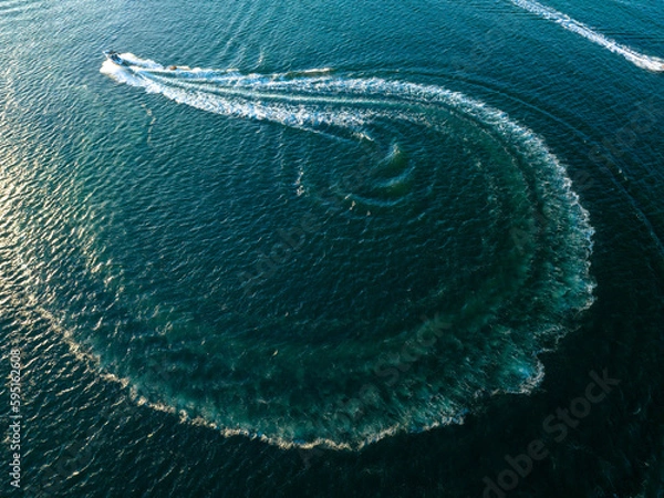 Obraz aerial shot of high speed boat