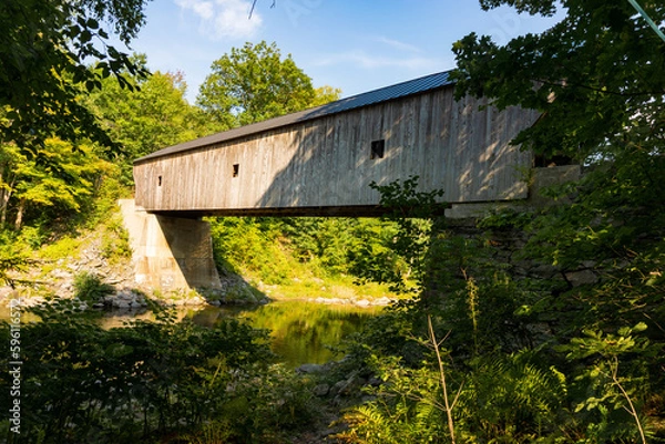 Obraz Old Road Bridge building over river