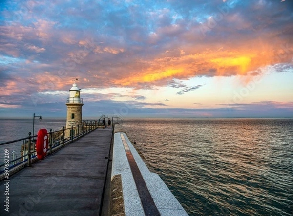 Obraz The Folkestone Harbour Arm Lighthouse
