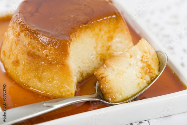Fototapeta Pudim de Leite - Brazilian flan topped with caramel sauce