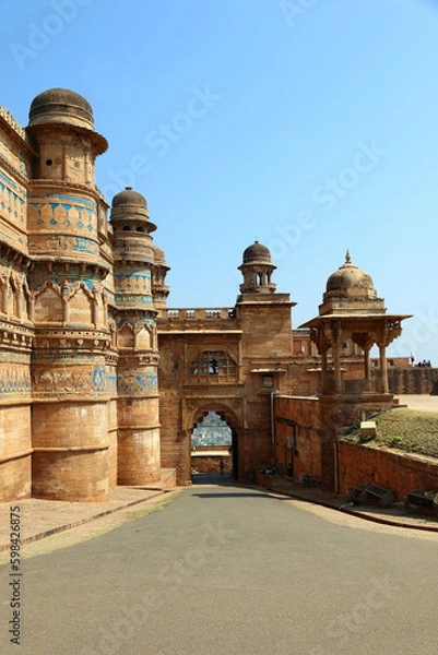 Obraz Gwalior Fort commonly known as the Gwaliiyar Qila. The fort has existed at least since the 10th century