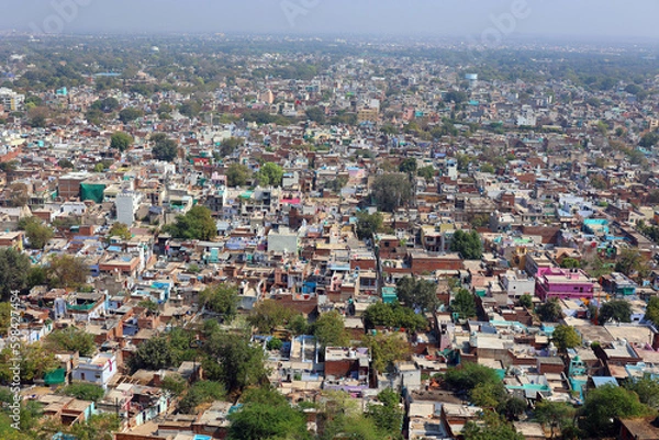 Obraz Gwalior is a major city in the central Indian state of Madhya Pradesh; it lies in northern part of Madhya Pradesh and is one of the Counter-magnet cities.
