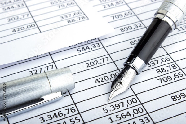 Obraz Füllfederhalter auf Tabelle