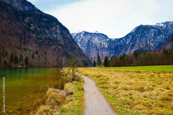 Obraz Landschaft mit See und Bergen