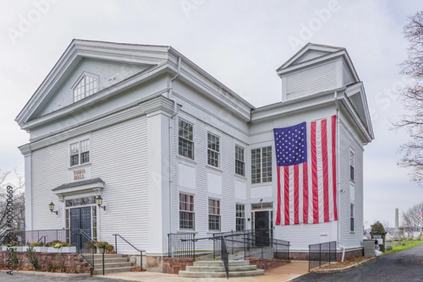 Obraz Durham, CT: The Town Hall of Durham, Connecticut, a New England town incorporated in 1708. The Durham town center is listed in the National Register of Historic Places.