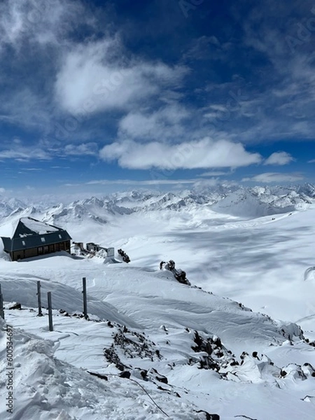 Fototapeta snow covered mountain